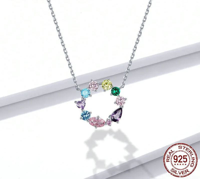 Lucky Wreath Necklace Pendant Round Colorful