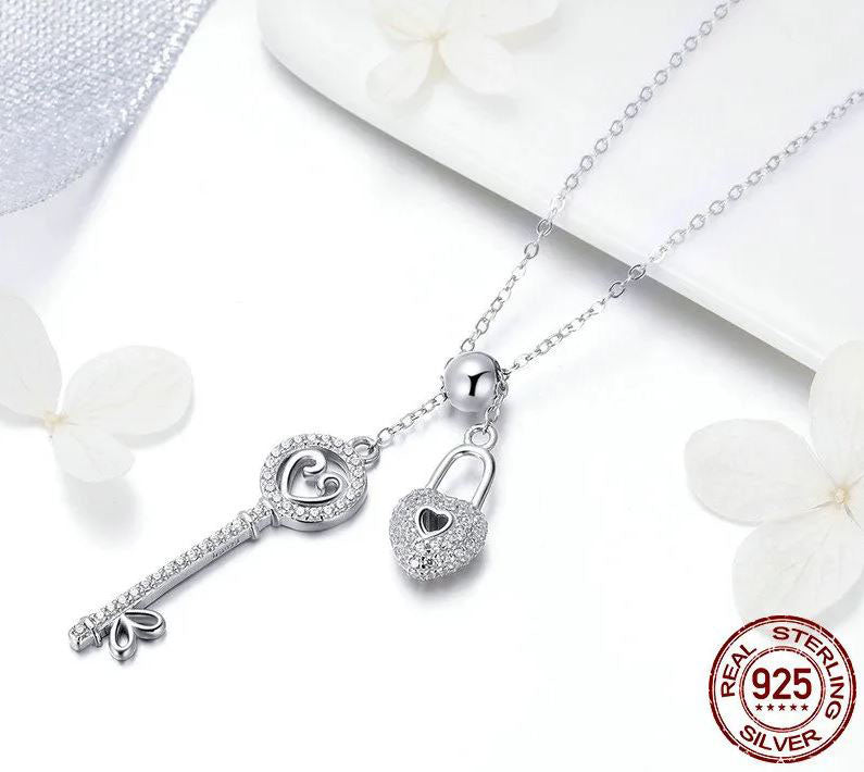 925 Sterling Silver Key of Heart Necklace Cubic Zirconia Clear