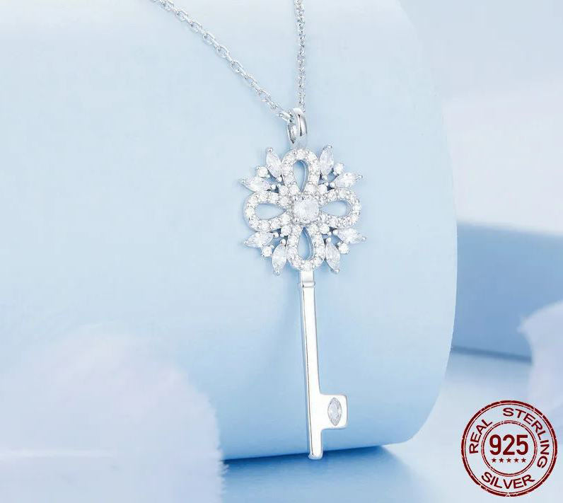 Snowflakes Necklace Pendant Clear Key Sterling Silver