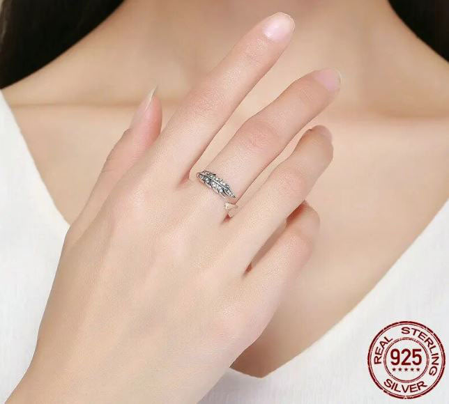 925 Sterling Silver Feather Ring Cubic Zirconia Clear