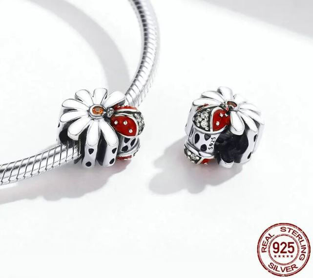  Charm Ladybug Daisy Flower 